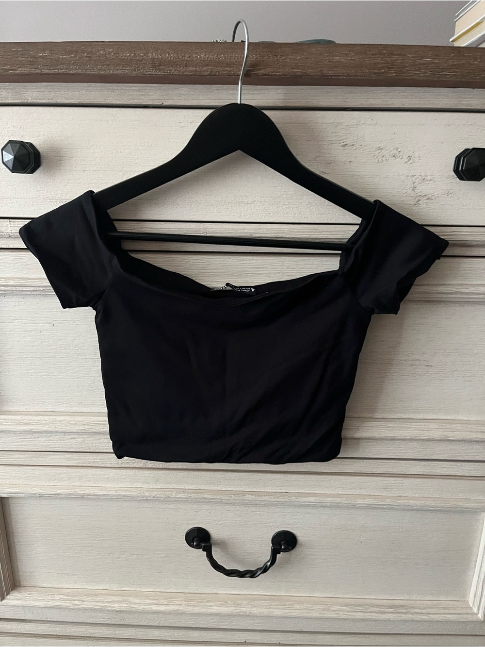Zara Black Off-Shoulder Crop Tee